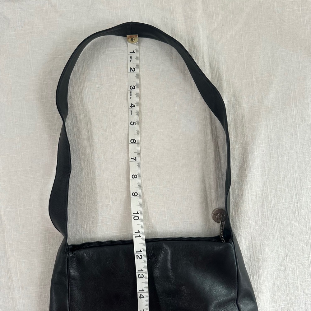 Vintage The Sak Leather Bag Early 1990s  Black  Soft Pebbled Leather Hamdbag 90s - Picture 5 of 15